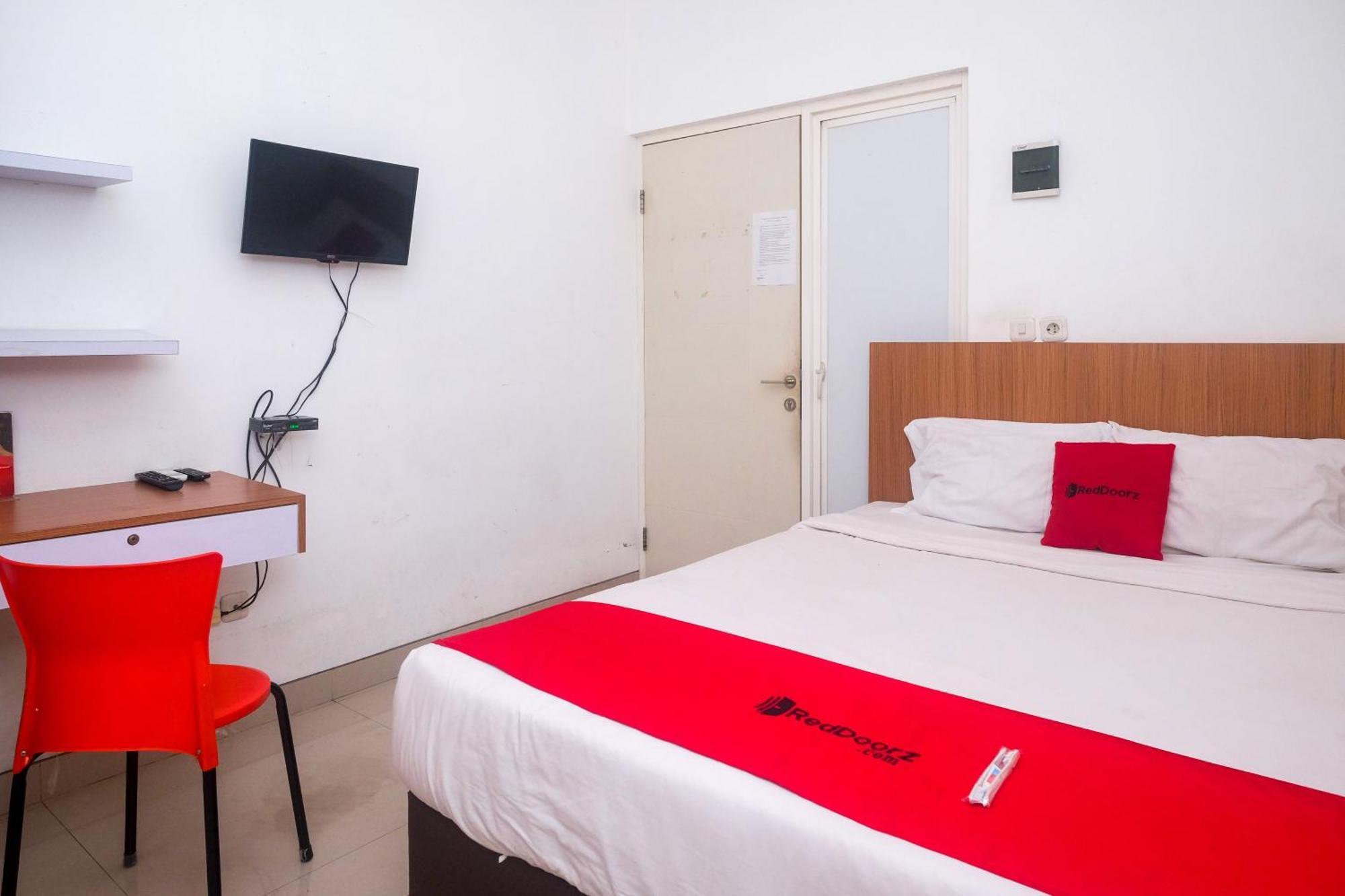 Reddoorz Syariah Near Simpang Lima Semarang Hotel Jomblang Eksteriør billede